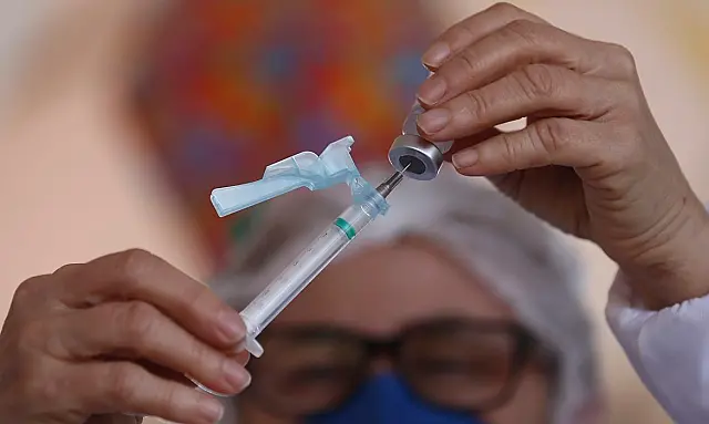 País receberá este mês 35 milhões de doses a mais de vacina