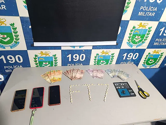 Homem é preso por tráfico de drogas no bairro São Francisco