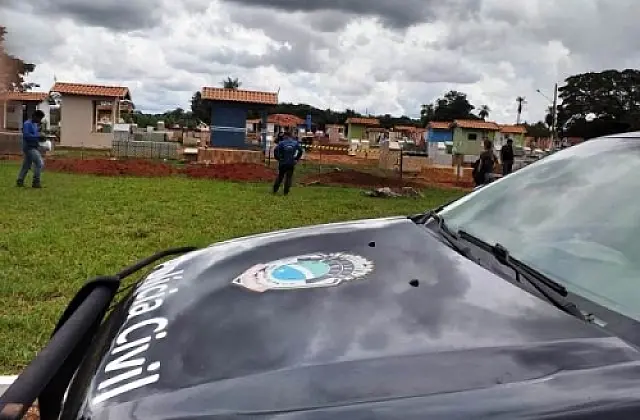 Dupla furtou corpo de mulher de cemitério de Dois Irmãos, diz Polícia Civil