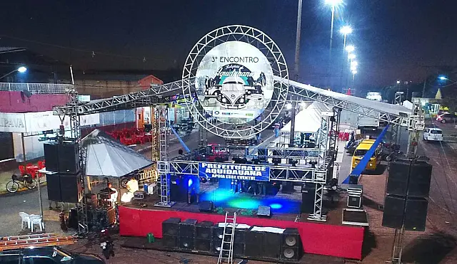 Avenida Pantaneta recebe a festa do antigomobilismo em Aquidauana