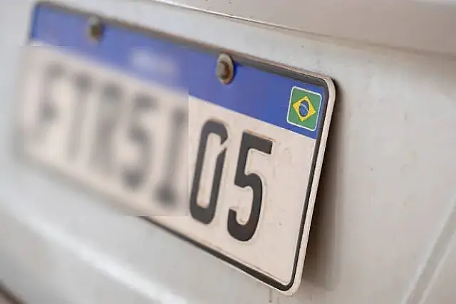 Homem é preso e moto com placa adulterada é apreendida em Anastácio