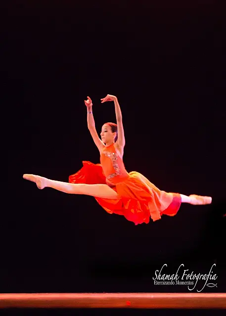 Bailarina de Aquidauana vence batalha de fotos no Facebook