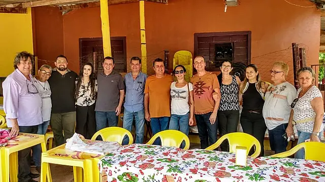 Mara Caseiro visita moradores do distrito de Camisão, em Aquidauana