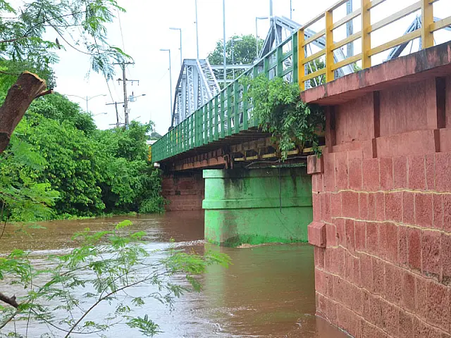 Menos de dois meses depois, nível do Rio Aquidauana volta a subir; vídeo
