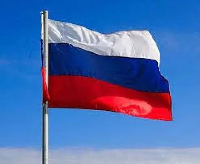 Russos atacam Ucrânia enquanto referendos organizados pelo Kremlin continuam