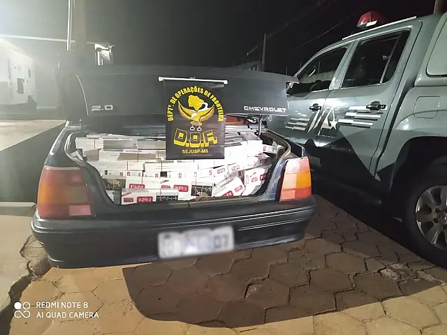 Veículo é apreendido com 1,7 mil pacotes de cigarro contrabandeados
