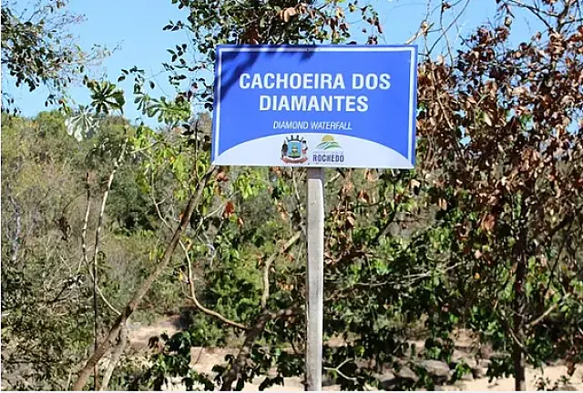 PM salva mulher e criança de 3 anos que se afogavam no Rio Aquidauana