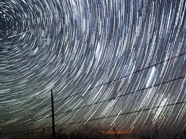 Chuva de meteoros atinge seu ápice na madrugada desta quinta-feira