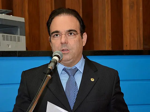 Felipe Orro pede a ministro vistorias em barragens de mineração em Corumbá