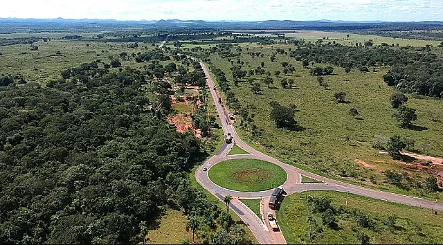 Estado executa tapa-buraco e projeta recapeamento na MS-382, entre Bonito e Guia Lopes