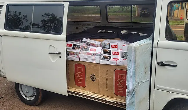Motorista de Kombi é preso com 11 mil maços de cigarro na BR-267