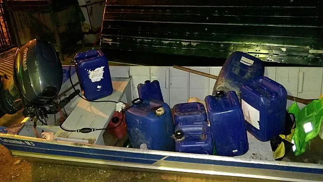 Traficantes abandonam cocaína no Pantanal e tentam fugir de barco