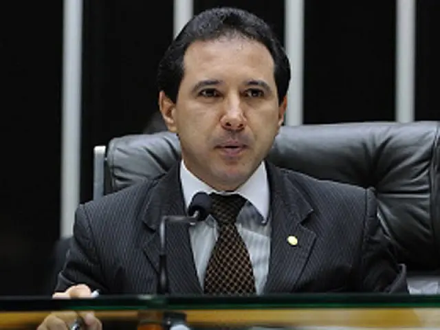 Polícia Federal confirma prisão do deputado Natan Donadon