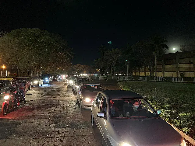 Dourados aplica 2,1 mil doses em sábado de Vacinaço