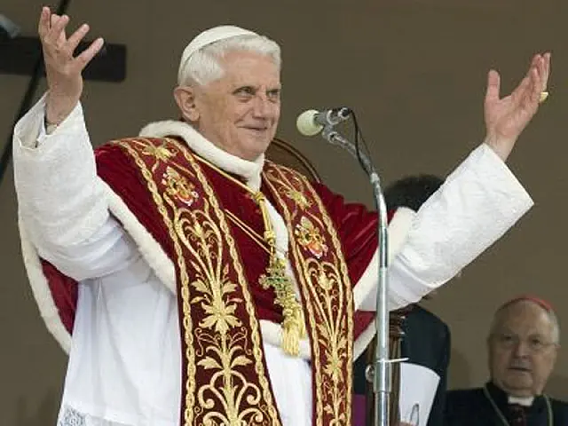 Papa Bento XVI deve vir ao Brasil em 2013, diz prefeito do Rio