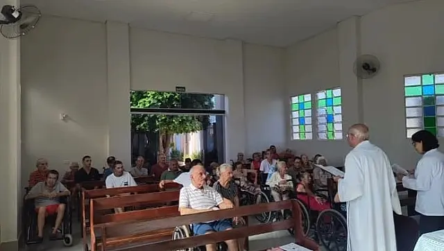 Missa leva fé e carinho aos idosos do asilo em Aquidauana