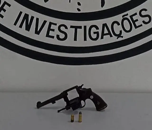 Homem é preso por suspeita de homicídio