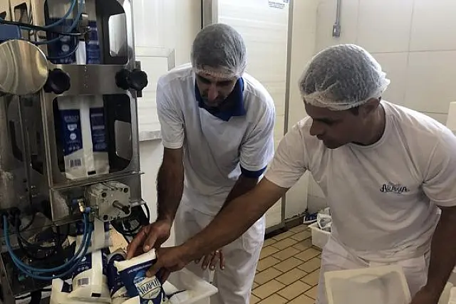 Indústria laticínia reajusta preço do leite em 18% no Estado devido à pandemia