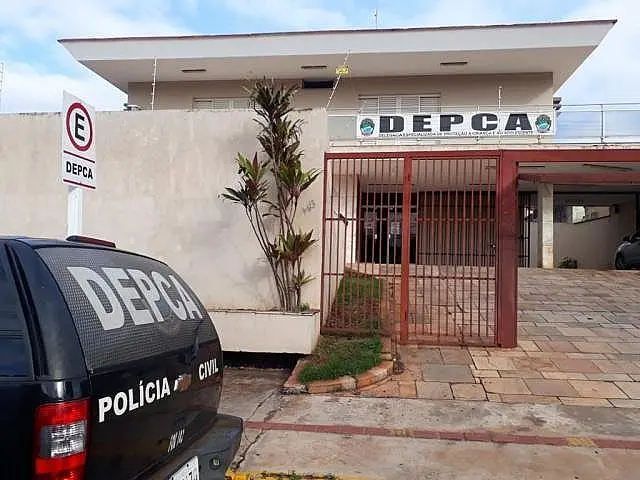 Pais saem para beber e menina de 11 anos é estuprada por primo de 21