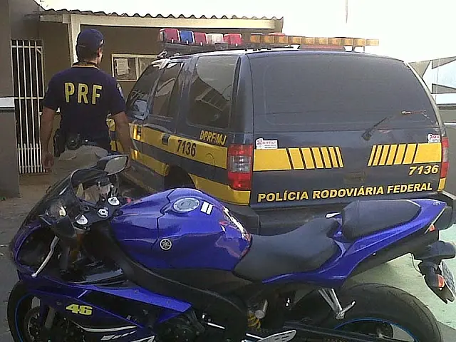 PRF de Anastácio recupera motocicleta roubada