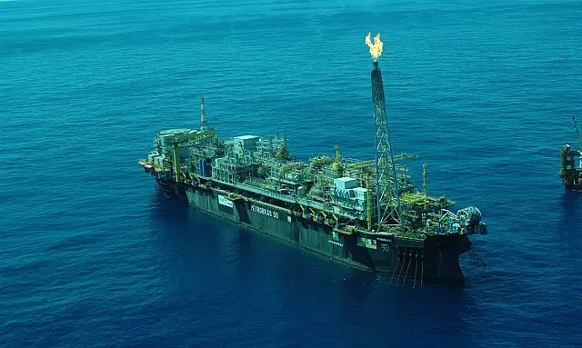 Nova plataforma de petróleo entrará em atividade no segundo semestre