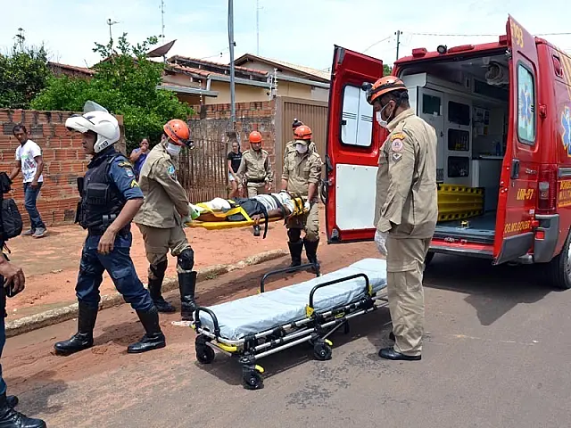 Jovem é preso com droga após atropelar ciclista no Bairro Alto