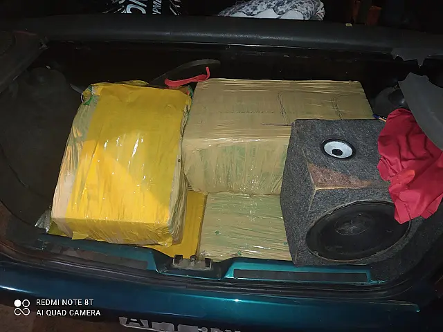 Jovem de 20 anos é flagrado transportando 105kg de maconha