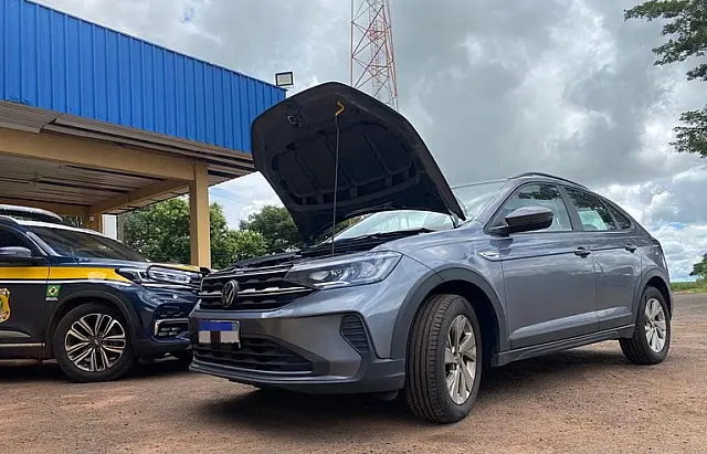 Carro furtado é recuperado pela PRF na BR-267