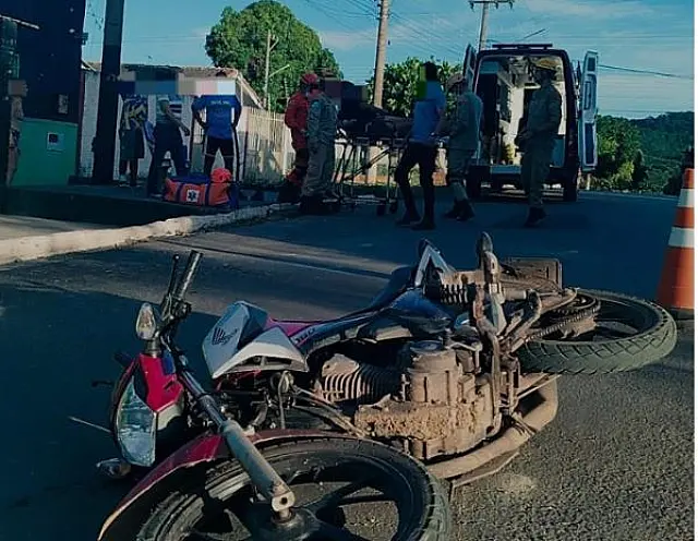 Motociclista fica ferido após colisão com carro em Corumbá