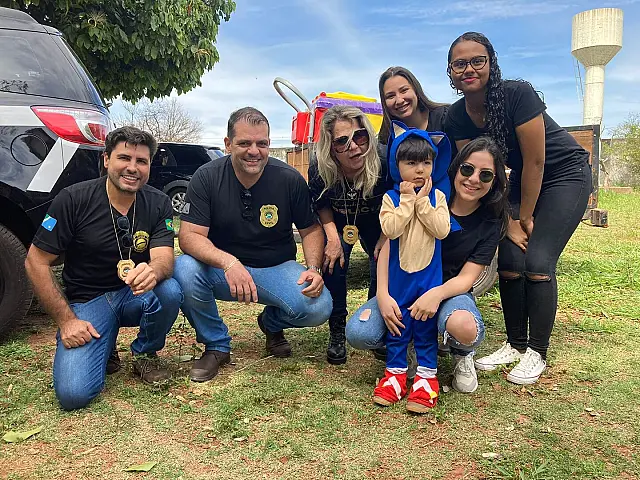 Polícia realiza ação social em comemoração ao Dia das Crianças na Capital