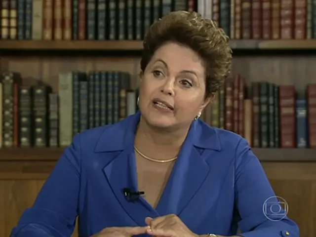 Dilma promete foco na educação e País de classe média