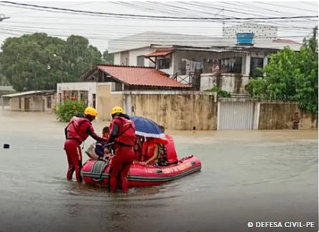 Tempestades em PE deixam quatro mortos e mais de mil desalojados
