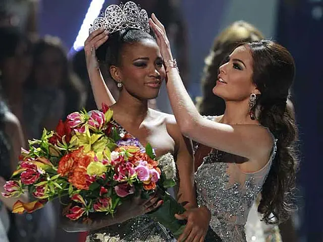 Angolana vence concurso de Miss Universo 2011