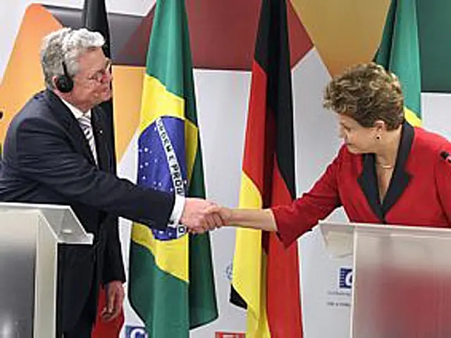 Dilma Rousseff pede colaboração da Alemanha nos trabalhos da Comissão da Verdade