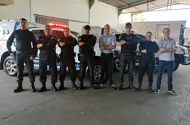 Polícia Penal recebe novos veículos para transporte de presos e ações