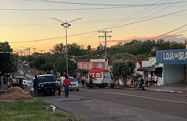 Pedestre é atingida por motocicleta e socorrida pelo SAMU em Anastácio