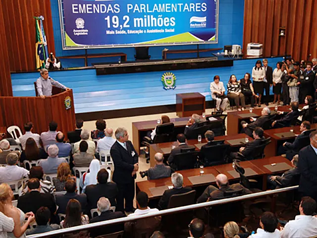 André formaliza parceria com deputados e Prefeituras para investir R$ 19 mi em setores essenciais