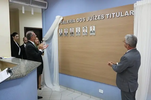 Servidores do TJMS são homenageados com Medalhas de Bons Serviços