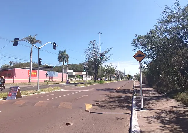 Novo semáforo melhora saída de viaturas dos Bombeiros em Corumbá