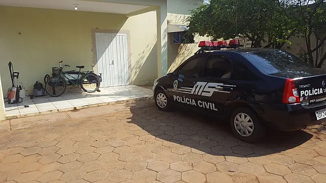 Ao retornar para casa, homem encontra amigo morto em tanque de água