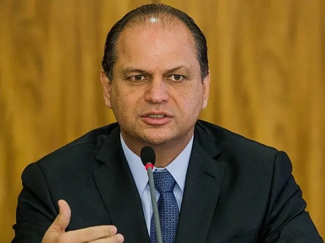 'Não há recursos para se dar tudo a todos', diz novo ministro da Saúde sobre SUS