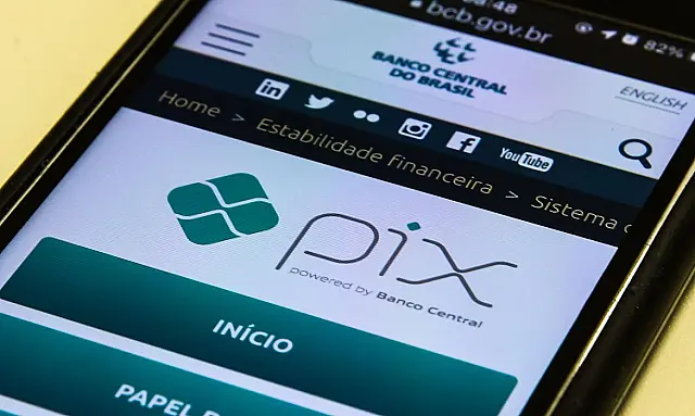 Publicada MP que proíbe cobrança diferenciada por transações em Pix