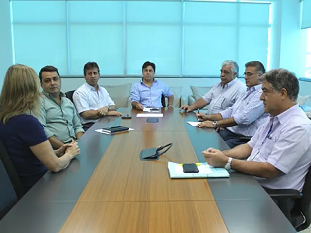Diretores da Sanesul se reúnem com prefeito de Aquidauana