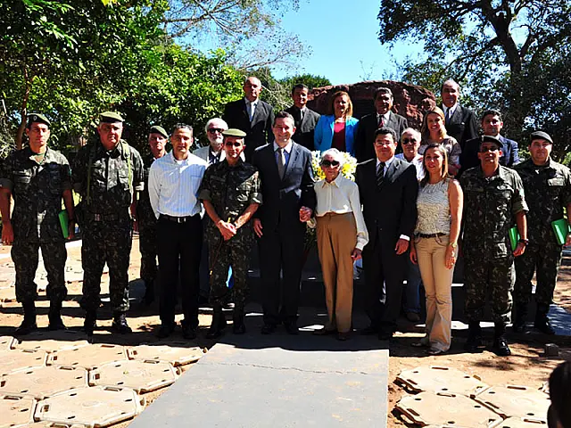 9º BE Cmb realiza homenagem aos heróis da Retirada da Laguna