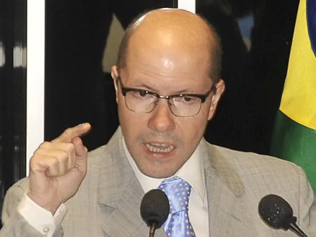 Por 56 a 19, Demóstenes é cassado pelo Senado