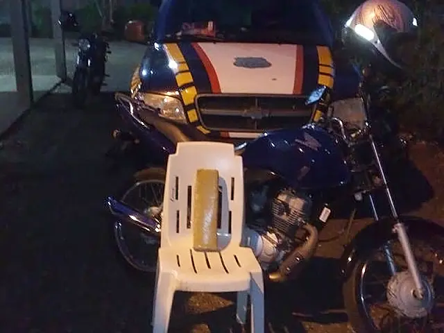 Motociclista é flagrado com maconha na BR-262