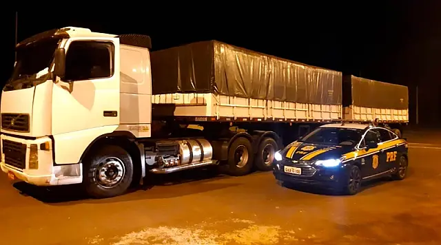 PRF apreende 442 mil maços de cigarros contrabandeados em Jaraguari