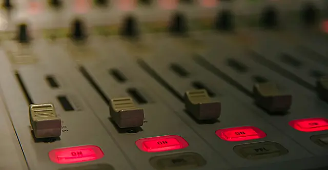 Ministério das Comunicações concede à Marinha do Brasil canal de rádio FM