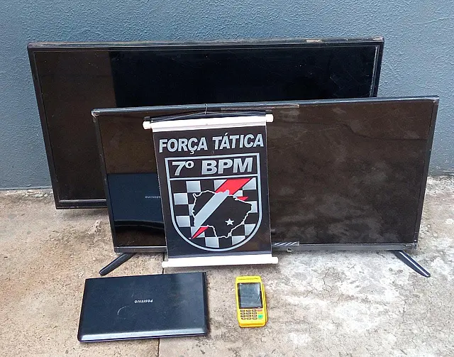 Jovem é presa acusada de tráfico de drogas em Anastácio