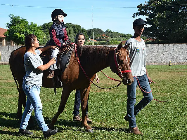 Centro de Equoterapia 'Cavalgando Pela Vida' completa 11 anos